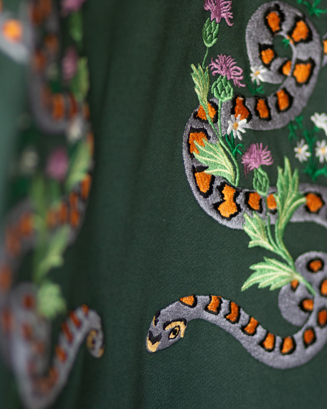 CENTAURY SNAKE SWEATER