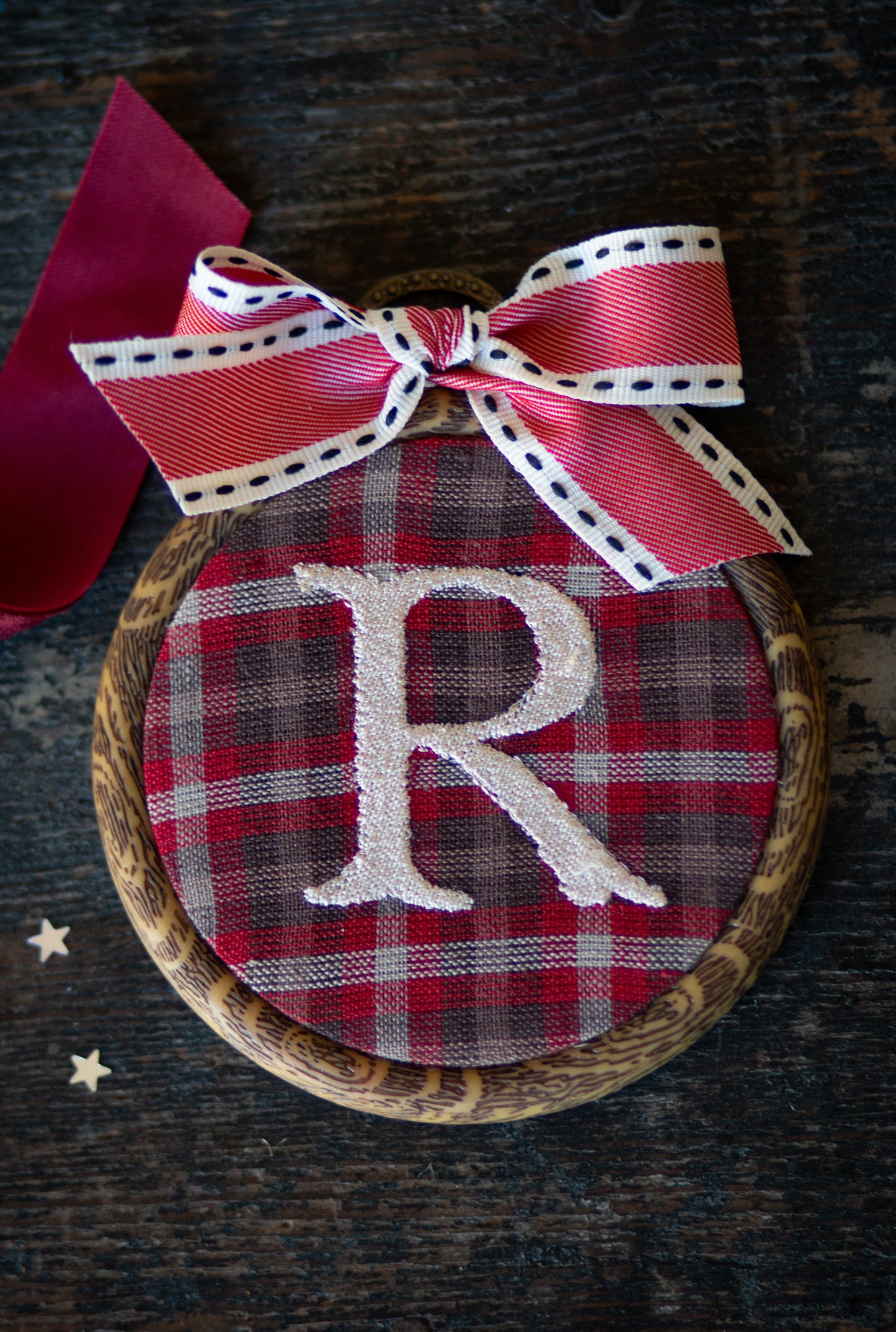 SEASONAL INITIALS BAUBLES 2025